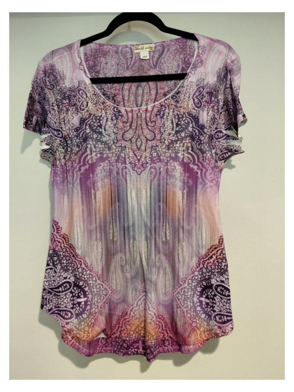 World Unity Women’s Large Purple Paisley Rhinestone Boho Short Sleeve Top